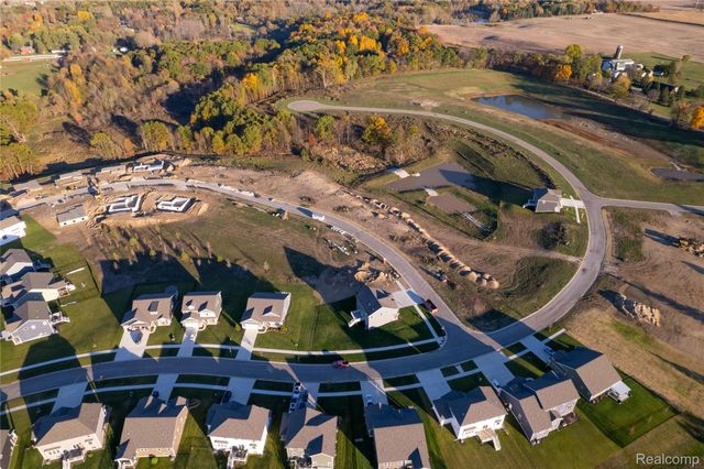 688 Round Rock Drive, Howell, MI 48843