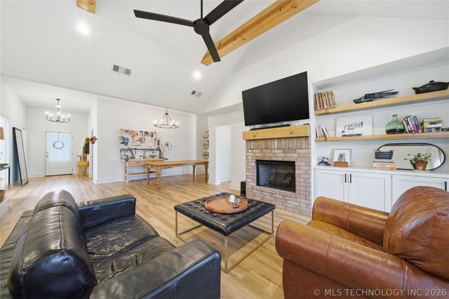 6044 E 127th Street S, Bixby, OK 74008