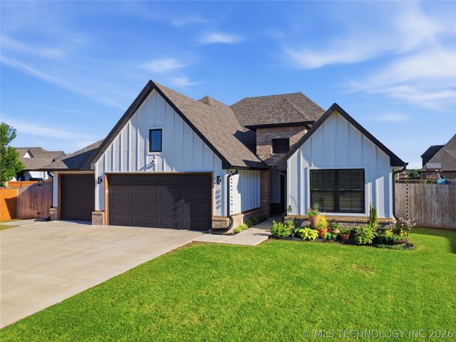 6044 E 127th Street S, Bixby, OK 74008
