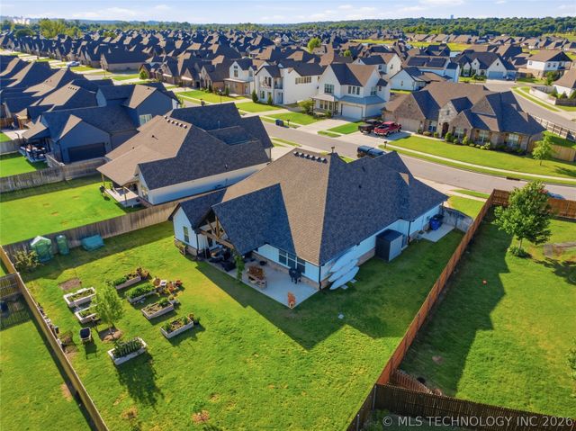 6044 E 127th Street S, Bixby, OK 74008