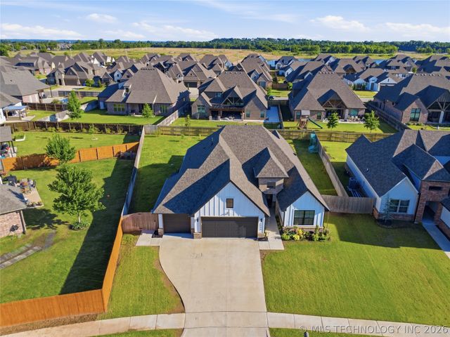 6044 E 127th Street S, Bixby, OK 74008