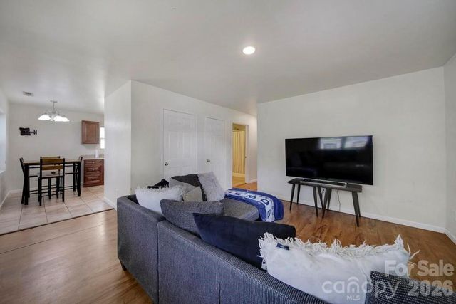 362 Sharpe Street, Mooresville, NC 28115