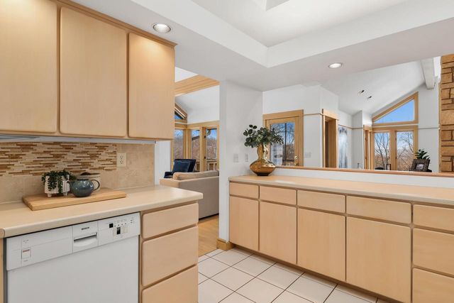 W6482 Birchview DRIVE, Onalaska, WI 54650