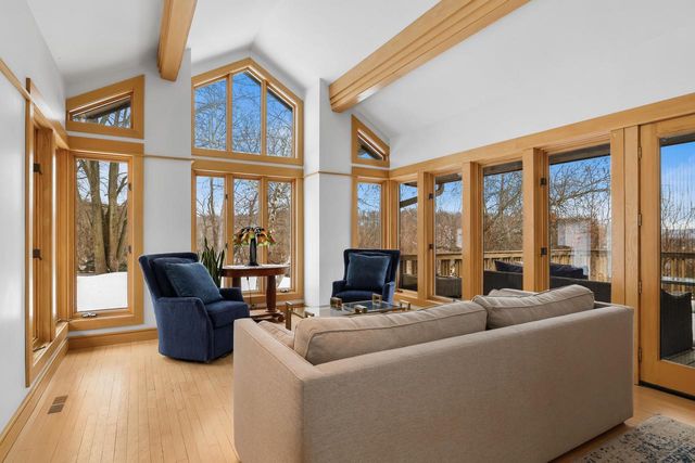 W6482 Birchview DRIVE, Onalaska, WI 54650