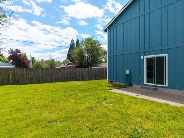 2808 20TH Ave, Albany, OR 97322