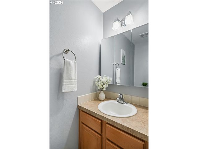 2808 20TH Ave, Albany, OR 97322