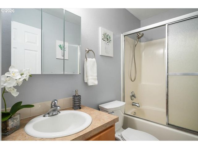 2808 20TH Ave, Albany, OR 97322