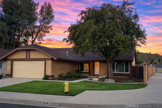 28381 Robin, Saugus, CA 91350