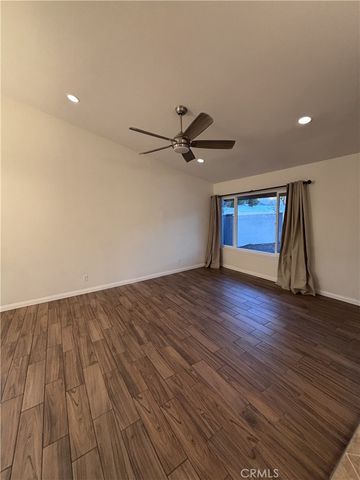 28381 Robin, Saugus, CA 91350