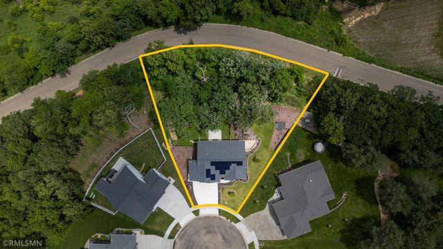 2214 Red Pine Lane SW, Rochester, MN 55902