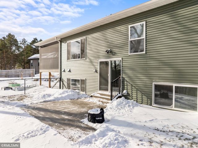 2214 Red Pine Lane SW, Rochester, MN 55902