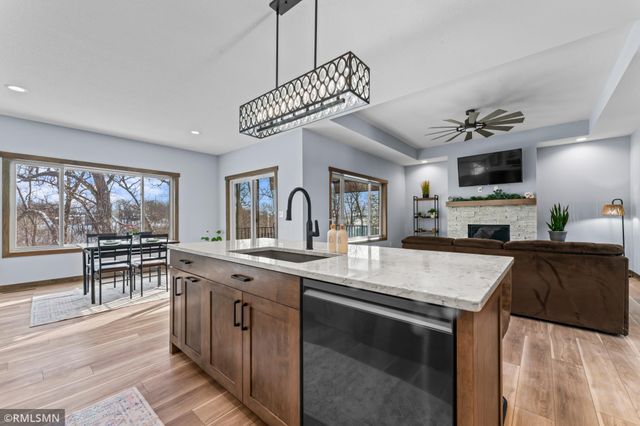 2214 Red Pine Lane SW, Rochester, MN 55902