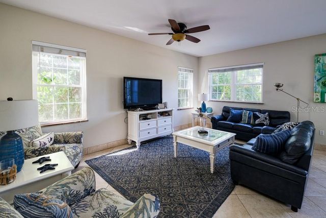 4118 5TH AVENUE, Holmes Beach, FL 34217