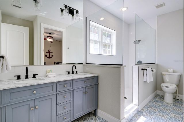 4118 5TH AVENUE, Holmes Beach, FL 34217