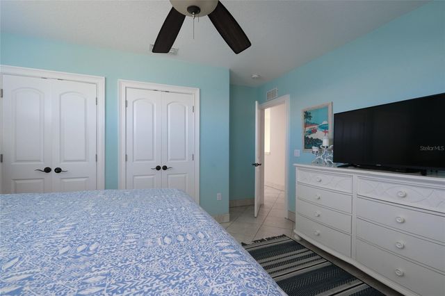 4118 5TH AVENUE, Holmes Beach, FL 34217