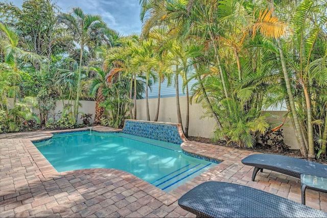 4118 5TH AVENUE, Holmes Beach, FL 34217