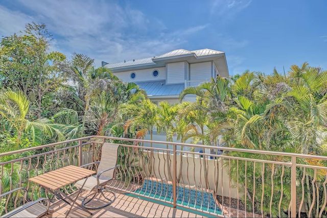 4118 5TH AVENUE, Holmes Beach, FL 34217