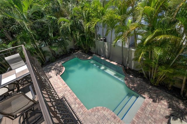 4118 5TH AVENUE, Holmes Beach, FL 34217