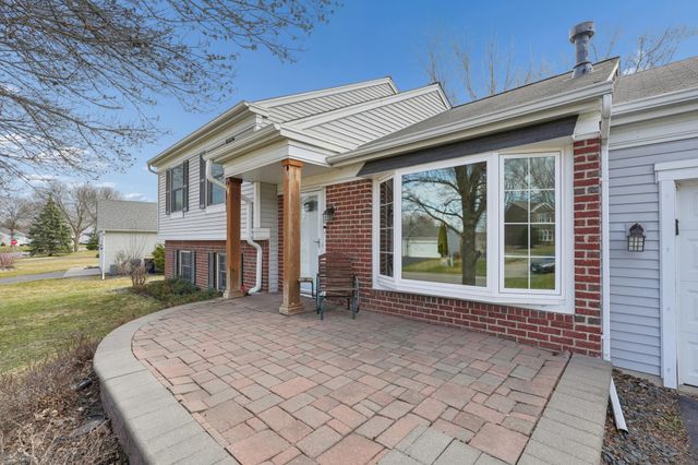 17352 Homestead Trail, Lakeville, MN 55044