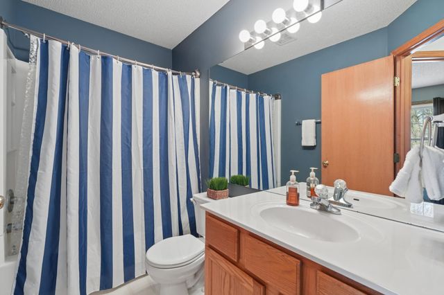 17352 Homestead Trail, Lakeville, MN 55044