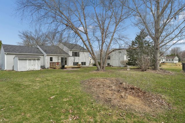 17352 Homestead Trail, Lakeville, MN 55044