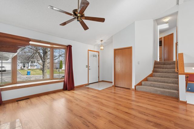 17352 Homestead Trail, Lakeville, MN 55044