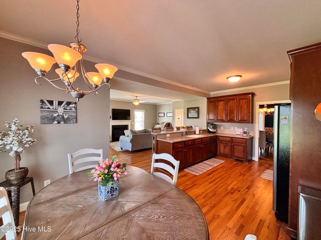 1604 Timberlake Drive, Clinton, NC 28328