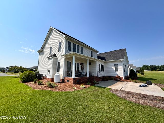 1604 Timberlake Drive, Clinton, NC 28328