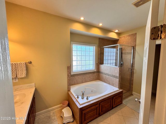 1604 Timberlake Drive, Clinton, NC 28328