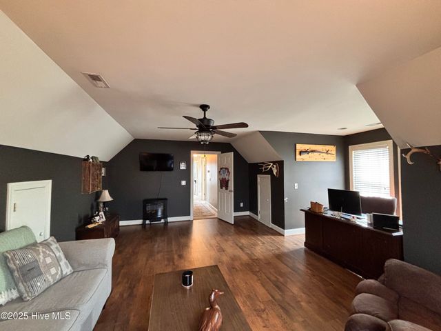 1604 Timberlake Drive, Clinton, NC 28328