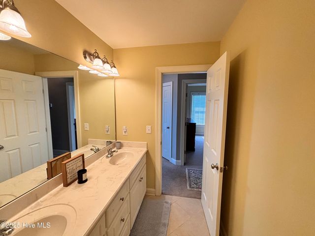 1604 Timberlake Drive, Clinton, NC 28328