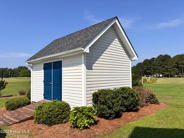 1604 Timberlake Drive, Clinton, NC 28328