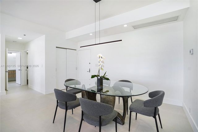 19101 Mystic Pointe Dr 111, Aventura, FL 33180