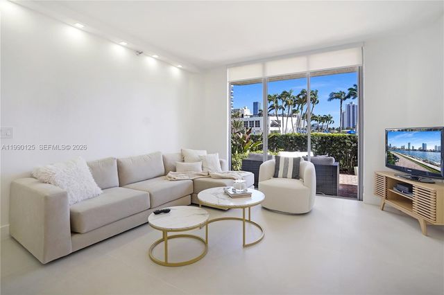 19101 Mystic Pointe Dr 111, Aventura, FL 33180