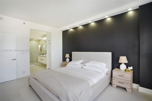 19101 Mystic Pointe Dr 111, Aventura, FL 33180