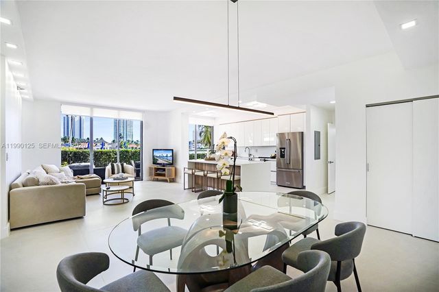 19101 Mystic Pointe Dr 111, Aventura, FL 33180