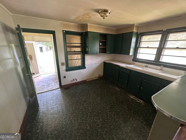 1621 Parker Drive NE, Conyers, GA 30012