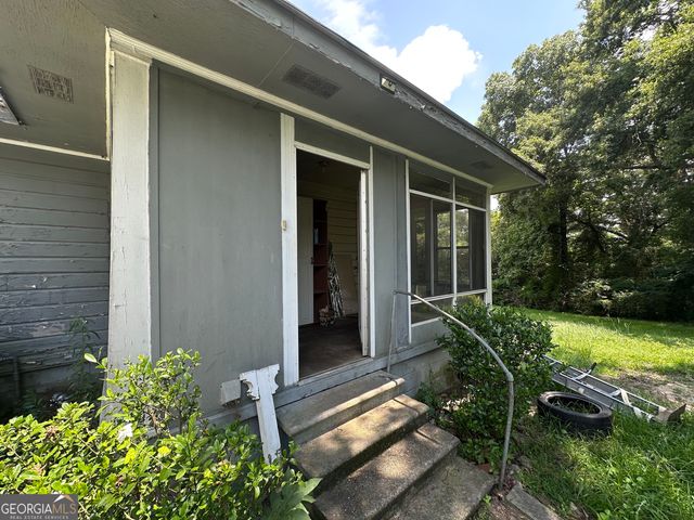 1621 Parker Drive NE, Conyers, GA 30012