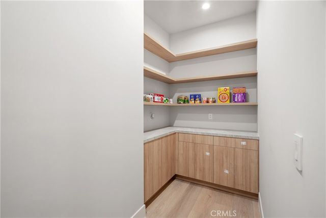 18023 Tiara, Encino, CA 91316
