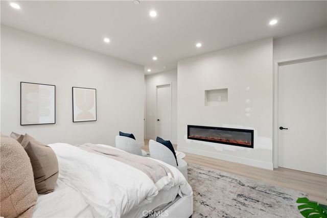 18023 Tiara, Encino, CA 91316