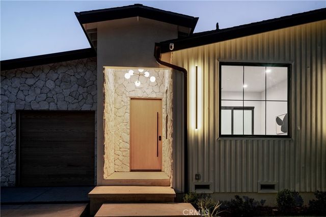 18023 Tiara, Encino, CA 91316