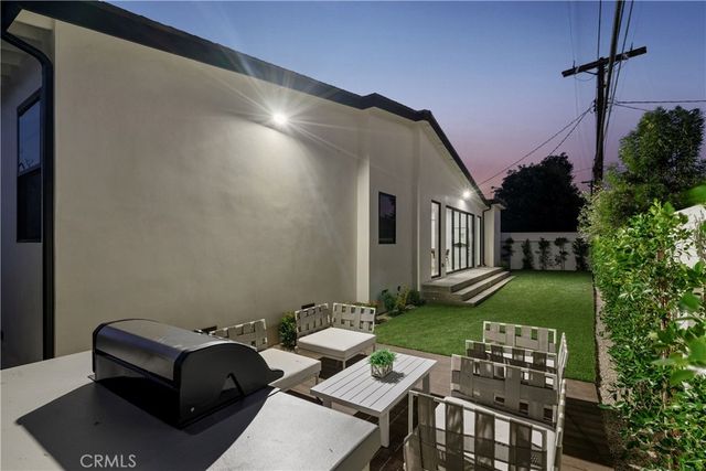 18023 Tiara, Encino, CA 91316