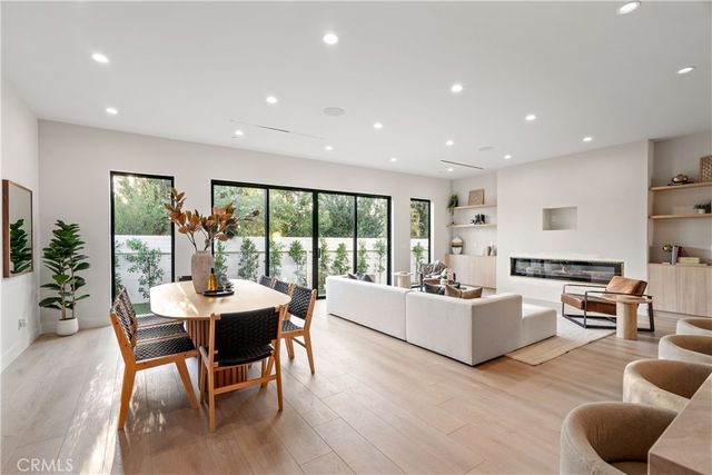 18023 Tiara, Encino, CA 91316