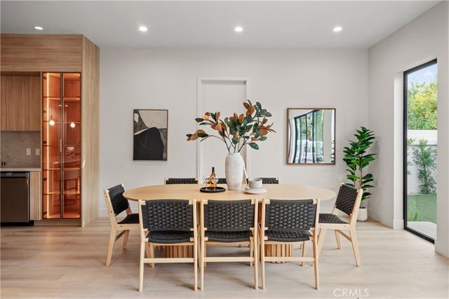 18023 Tiara, Encino, CA 91316