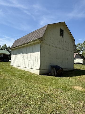 2119 Stevens Dr, Westmoreland, TN 37186