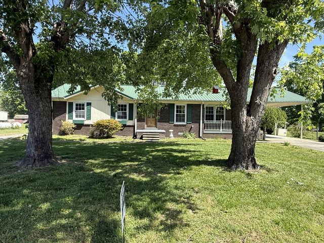 2119 Stevens Dr, Westmoreland, TN 37186