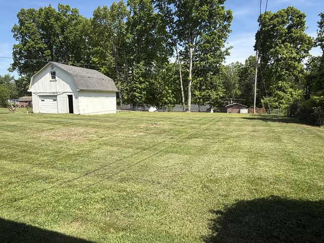 2119 Stevens Dr, Westmoreland, TN 37186