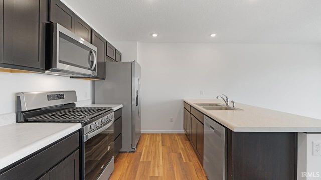 11045 Traders Trace Way, Fort Wayne, IN 46835