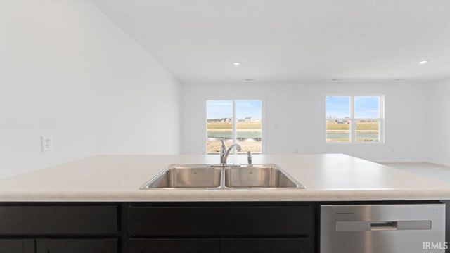 11045 Traders Trace Way, Fort Wayne, IN 46835