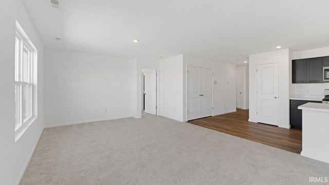 11045 Traders Trace Way, Fort Wayne, IN 46835